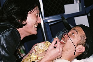 「Walkings高田風の新バンド・Deges Deges、1stシングルのオフィシャルビデオ公開！ SARMやGi Gi Giraffeとの対バンも」