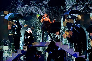 「アリアナ・グランデ、最新AL『Positions』の3種類のアートワークを公開」