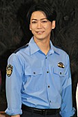 「亀梨和也「お肉がないぞ、これは事件だ」　５年ぶりの主演舞台でバ－ベキュ－稽古」1枚目/1