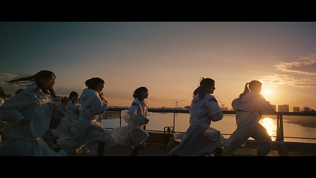 櫻坂46「櫻坂46、山崎天がセンター「Buddies」MVは壮大な映像作品に」1枚目/7