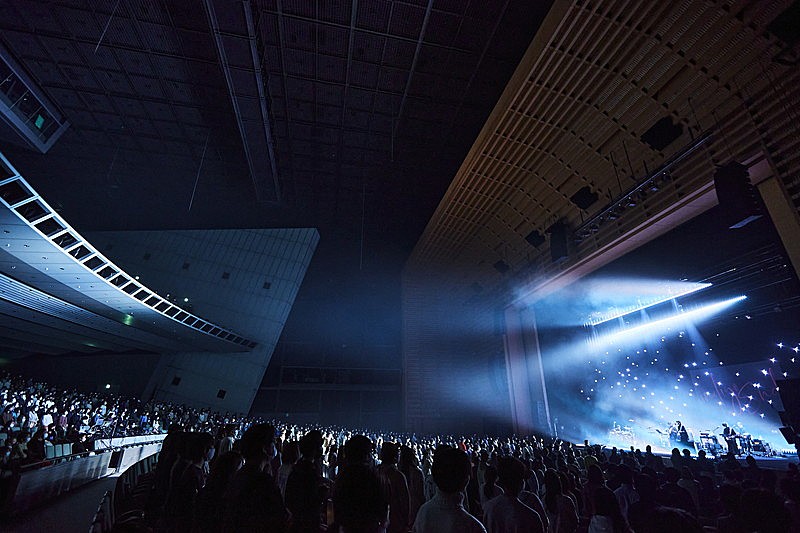 indigo la End、川谷絵音の誕生日当日ライブでニュー・アルバム『夜行