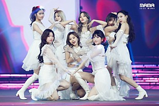 「【#2020MAMA】TWICE「MORE &amp; MORE」など人気3曲をパフォーマンス」
