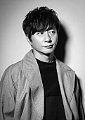 ポルノグラフィティ「岡野昭仁（ポルノグラフィティ）、アニメ『七つの大罪』主題歌ジャケット＆コラボムービー公開」1枚目/2