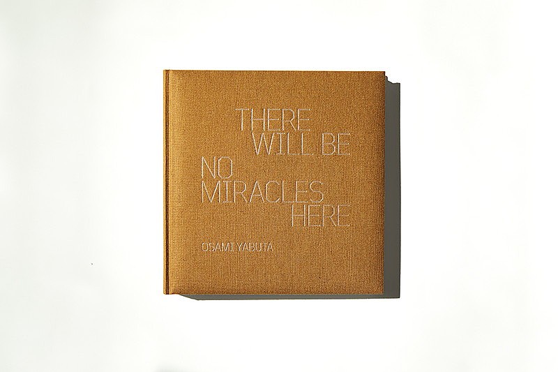 Ｍｒ．Ｃｈｉｌｄｒｅｎ「Mr.Children、新作レコーディングを追った写真集『THERE WILL BE NO MIRACLES HERE』一般発売」1枚目/3
