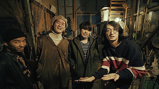 「Walkings高田風の新バンド・Deges Deges、1stシングル『Ebidarake』配信リリース！ 新MV「原っぱ」に赤瀬楓雅＆山本KU（Gi Gi Giraffe）参加」1枚目/4