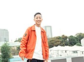 瑛人「瑛人 、1/7に『スッキリ』で「ハッピーになれよ」をテレビ初披露」1枚目/1