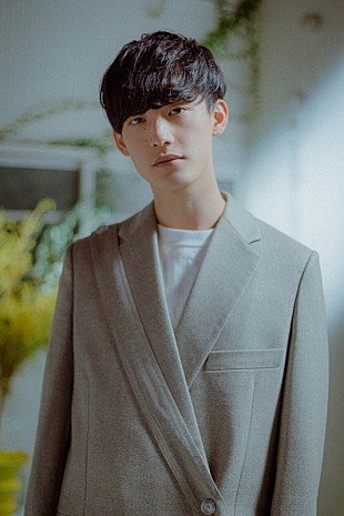 「向井太一、ストレートに恋を歌った新曲「Love Is Life」配信リリース」