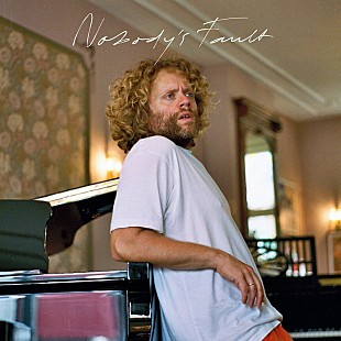 「ベニー・シングスとトム・ミッシュのコラボ曲「Nobody’s Fault」配信リリース＆MV公開」