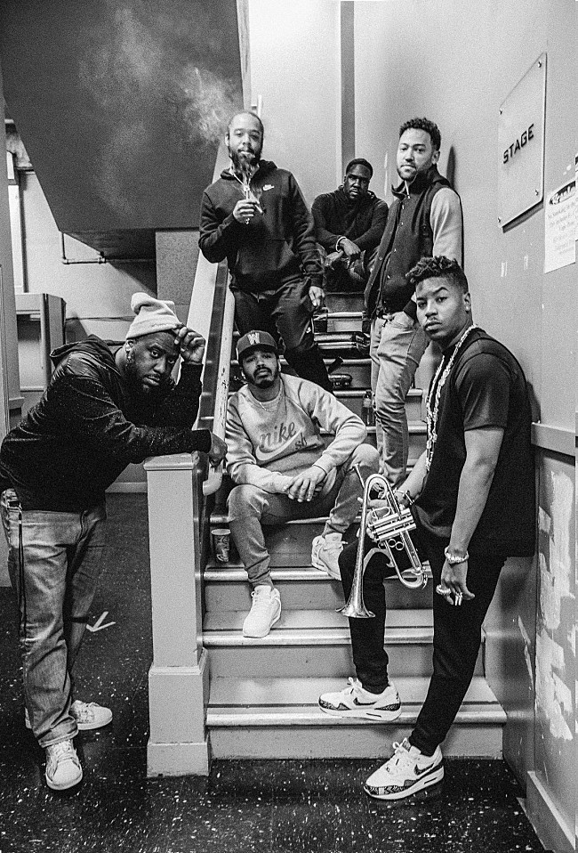 「R・グラスパー率いるR+R=NOW、初ライブ盤からケンドリック・ラマーのカヴァーを解禁」1枚目/2