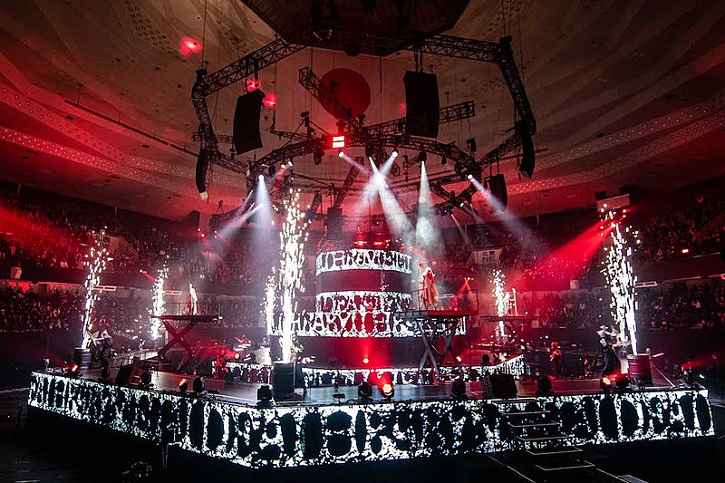 Babymetal 日本武道館公演i Iiのプレミアム エディションを全国一斉上映 Daily News Billboard Japan