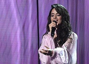 「カミラ・カベロ、初主演映画『シンデレラ』の公開が延期に」