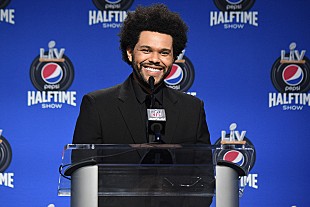 「ザ・ウィークエンド、【スーパーボウル】ハーフタイム・ショーのパフォーマンスでは生々しさをトーンダウンさせると約束」