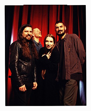 「サウス・ロンドン発アート・パンク最新形＝ドライ・クリーニングが遂にデビュー、新曲「Strong Feelings」解禁」