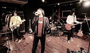 「THE COLLECTORS、AL『YOUNG MAN ROCK』全曲スタジオライブ映像有料配信決定」