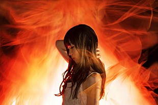 「Aimer、デビュー10周年の幕開けとなる有観客さいたまスーパーアリーナ公演開催」