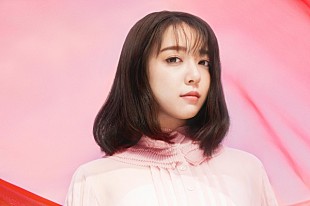 「上白石萌音、2枚同時リリースのカバーアルバム『あの歌』から4曲の先行配信が決定」