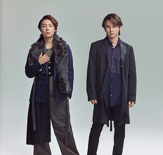 KinKi Kids「KinKi Kids、デビュー記念日にニューシングル『アン／ペア』リリース　MVでも“アン／ペア”なダンス披露へ」1枚目/1