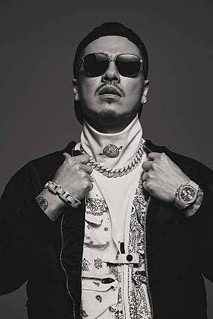 「AK-69「Racin’ feat. ちゃんみな」のMVが7/21にプレミア公開」