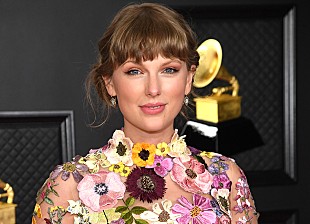 「テイラー・スウィフト、『フィアレス（テイラーズ・ヴァージョン）』を【グラミー賞】と【CMA Awards】選考に提出しないことが明らかに」