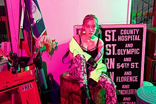 「＜インタビュー＞03年生まれのシンガーRAKURAが歌うコロナ禍のエンパワーメントソング 「絶望の中でも希望を見出したい」」