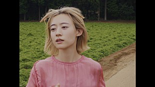 「羊文学、初のアニメ映画主題歌「マヨイガ」のMVを公開」