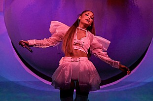 「アリアナ・グランデ、『ザ・ヴォイス』でのコーチ・デビューに向けて共演者からアドバイス「ブレイクを絶対に信用しないで」」