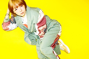 「aikoの新曲「食べた愛」先行配信がスタート、ティザー映像『「食べた愛／あたしたち」つまみ喰いmovie』公開」