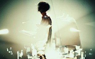 「TK from 凛として時雨、阿部芙蓉美とのコラボ曲「Super bloom」MVプレミア公開」