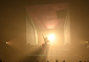 「＜ライブレポート＞YUKIが全国ホールツアー完走、東京ガーデンシアターでファイナル」