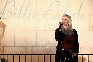 「ビリー・アイリッシュ、早急な気候変動対策の必要性について動画メッセージで語る」