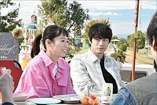 「「ハンオシ」“百瀬”坂口健太郎と“明葉”清野菜名のハグ　「ついに恋のフラグ立っちゃって面白くなってきた」」