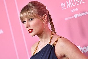 「テイラー・スウィフト、自ら監督した「All Too Well」ショート・フィルムの予告編が解禁」