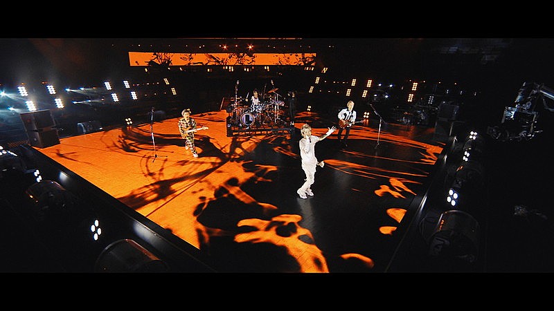 ONE OK ROCK、オンラインライブより「Taking Off」ライブ映像を公開