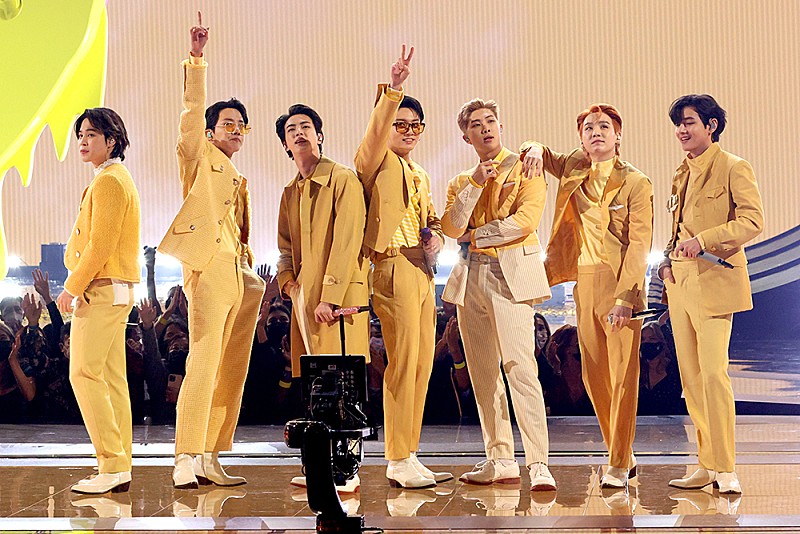 BTSのLA公演にメーガン・ザ・スタリオンがサプライズ出演、「Butter」リミックスをライブで初披露