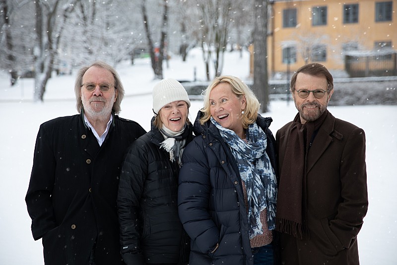 ABBA、初のクリスマス・シングルとなる「リトル・シングス」MV公開