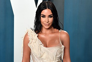 「キム・カーダシアン、テイラー・スウィフトの曲について「どれもとてもキュートでキャッチー」と話す」