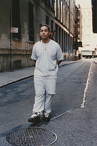 「ファレル・ウィリアムス×adidas Originalsコラボから新作が展開」