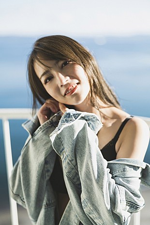 「北野日奈子（乃木坂46）、ホテルのバルコニーで撮影された大人な2nd写真集カット公開」