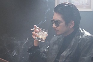 「「婚活探偵」向井理、モテない探偵・黒崎役で新境地　「理くんの顔芸が新鮮。新しい一面だった」」