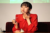 「峯岸みなみ、30歳の挑戦は「マ－ジャンを覚えたい」　「何ごとにも体当たりでいけるメンタルを“育て中”」」1枚目/1