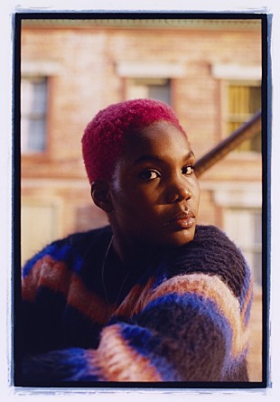 「アーロ・パークス、待望の新曲「ソフトリー」のMV公開」