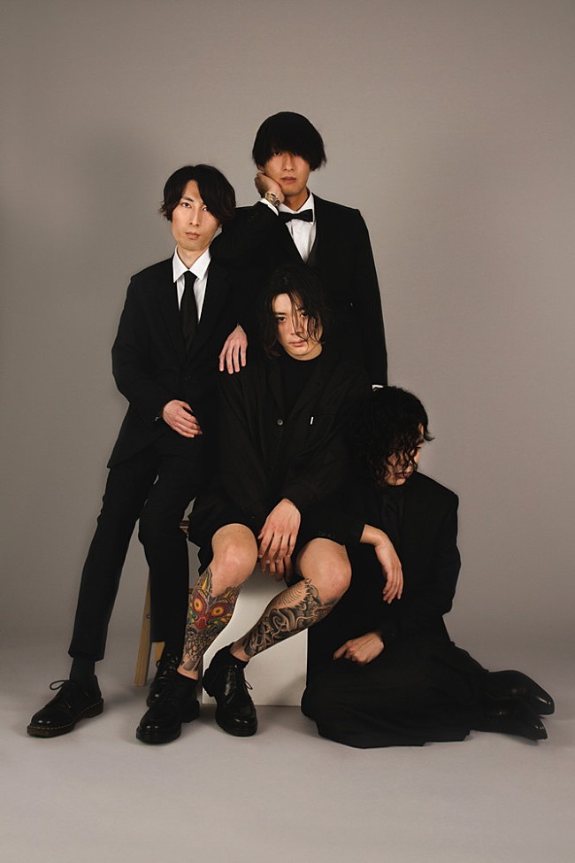 Earthists.「Earthists.、配信シングル「Yours」2/25リリース決定　新アーティスト写真も公開」1枚目/2