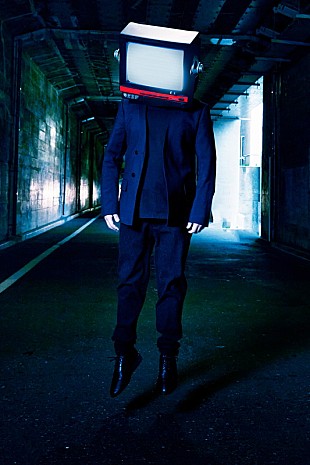 「じん、新曲「MERMAID」の切なくも美しい世界観をMVに　公式TikTokアカウント開設」