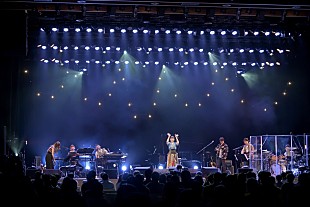 「岡本真夜、25周年記念ライブの映像作品が3/2リリース」