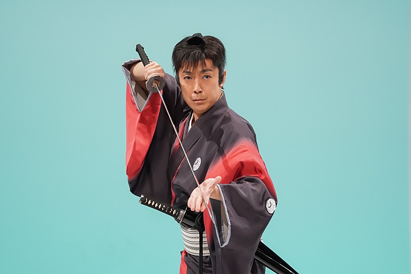 「尾上菊之助「カムカムエヴリバディ」で桃山剣之介役　初代モモケンと２代目とでは「刀の構え方が違います」」1枚目/1