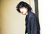 あいみょん「あいみょんの新曲が広瀬アリス主演ドラマ『恋なんて、本気でやってどうするの？』主題歌に」1枚目/3