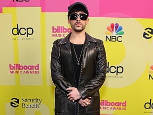 「バッド・バニー、ブラッド・ピット主演映画『ブレット・トレイン』で俳優デビュー」