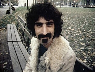 「フランク・ザッパのドキュメンタリー『ZAPPA』予告編が到着、「俺の願いは単純だ」」