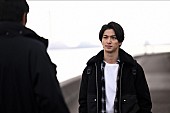 「「DCU」“瀬能”横浜流星「葛藤が伝わる表情に引き込まれた」　“成合”吉川晃司「悪い雰囲気を出させたら最高」」1枚目/1