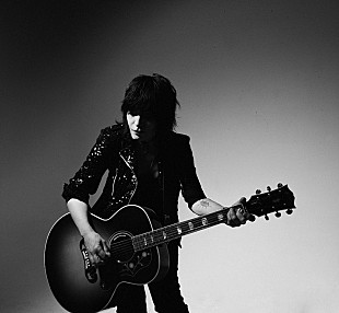 「ジョーン・ジェット、キャリア初のアコースティック・アルバムを発売へ」